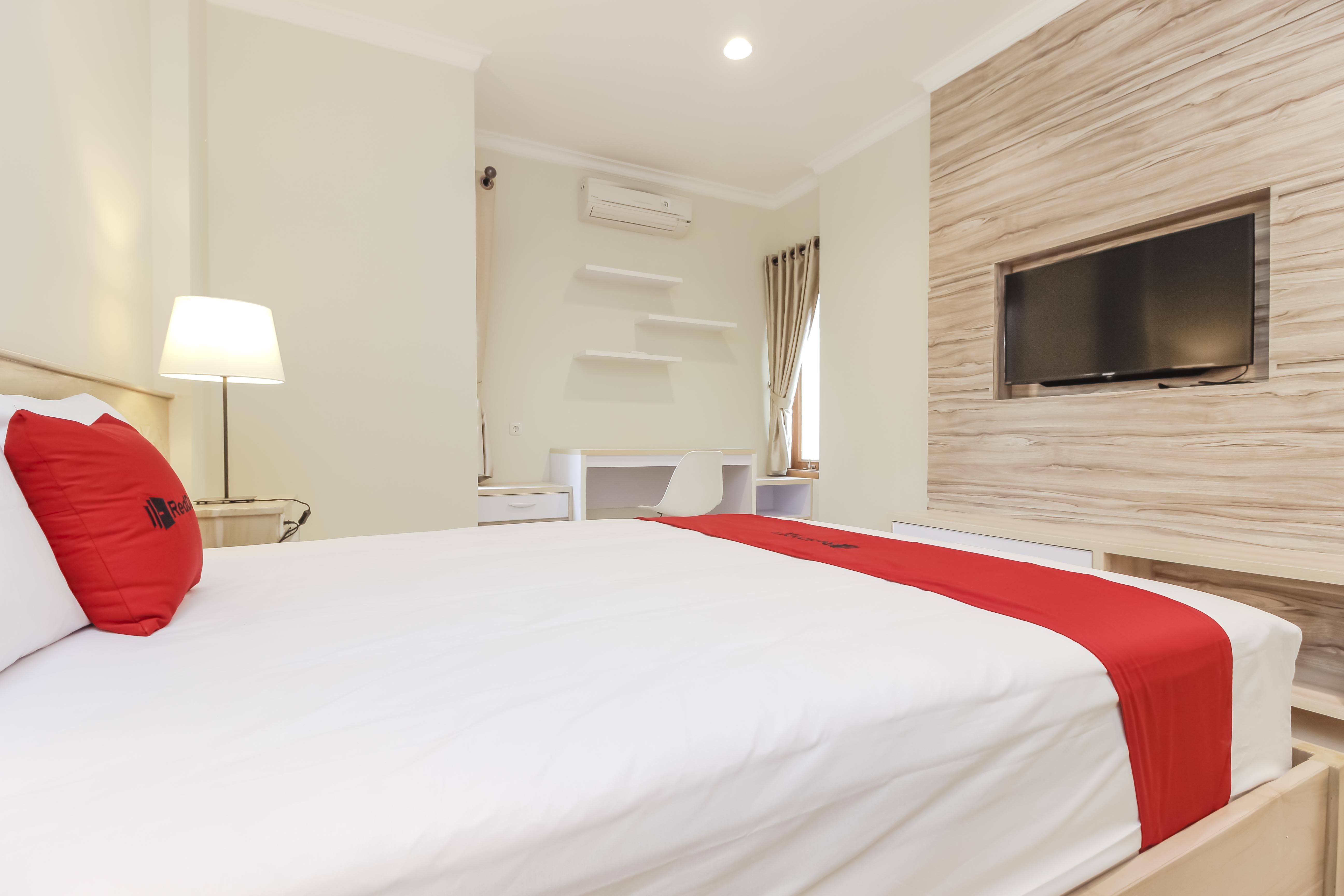 RedDoorz Premium near Ragunan Zoo 2 Jakarta Exterior foto
