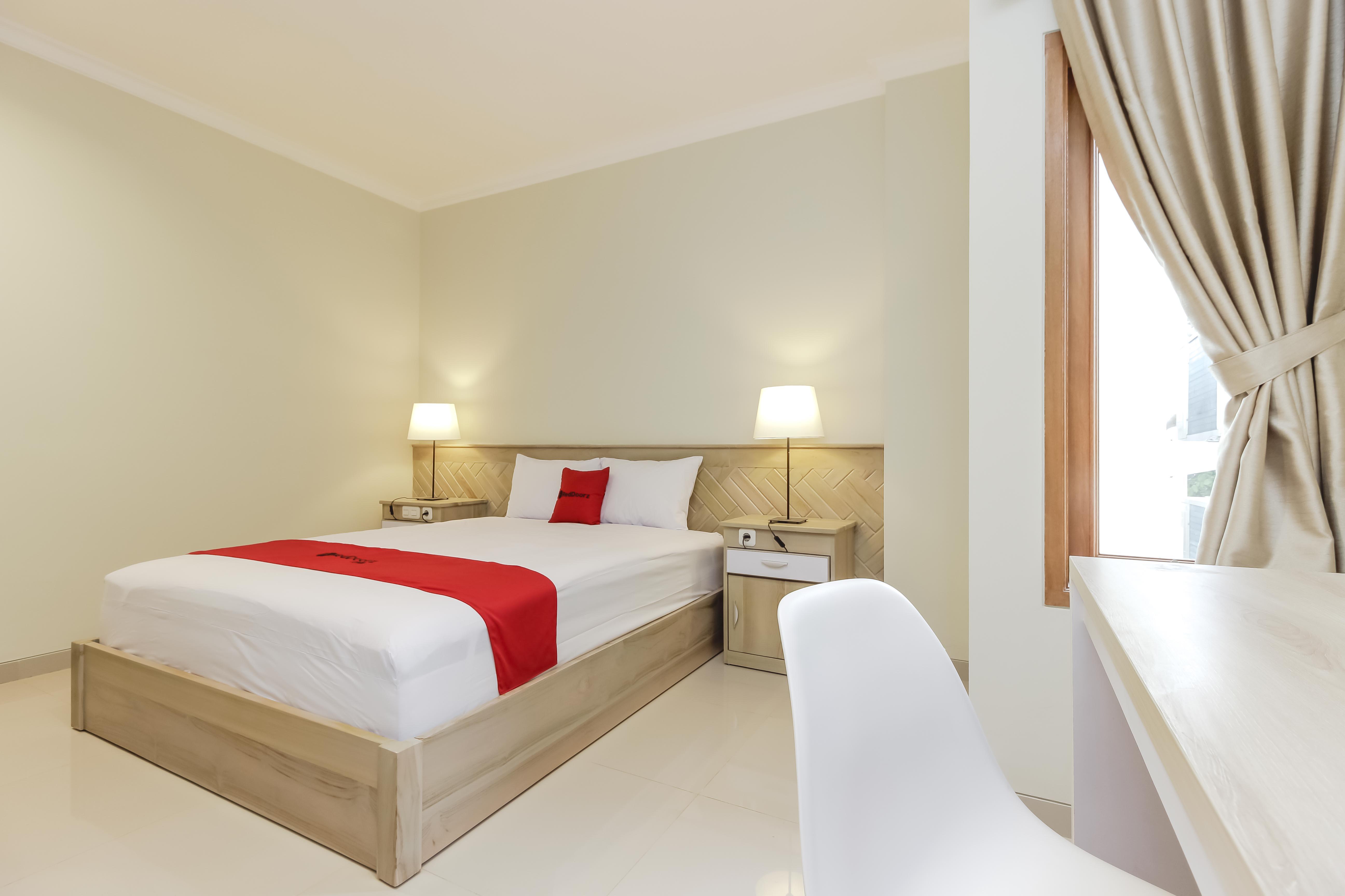 RedDoorz Premium near Ragunan Zoo 2 Jakarta Exterior foto