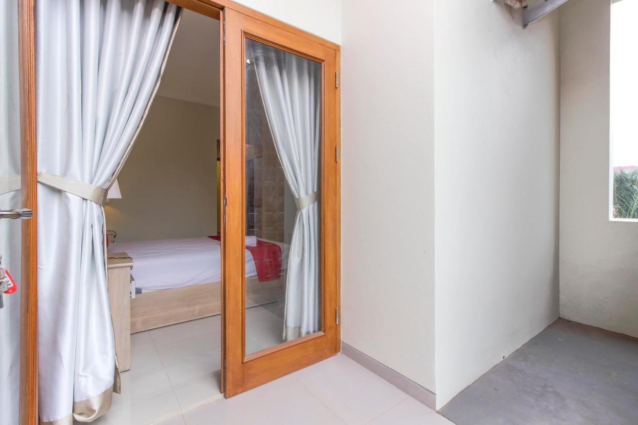 RedDoorz Premium near Ragunan Zoo 2 Jakarta Exterior foto