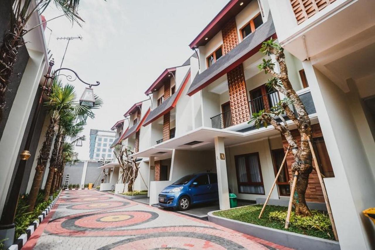 RedDoorz Premium near Ragunan Zoo 2 Jakarta Exterior foto